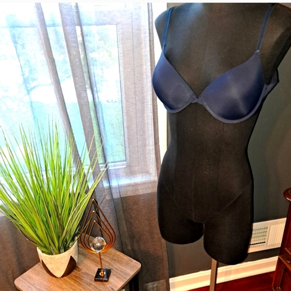 Laura Ashley - Navy Blue Bra.   38c
